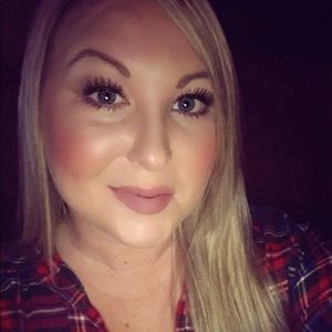 Meet your Posher, Deanna